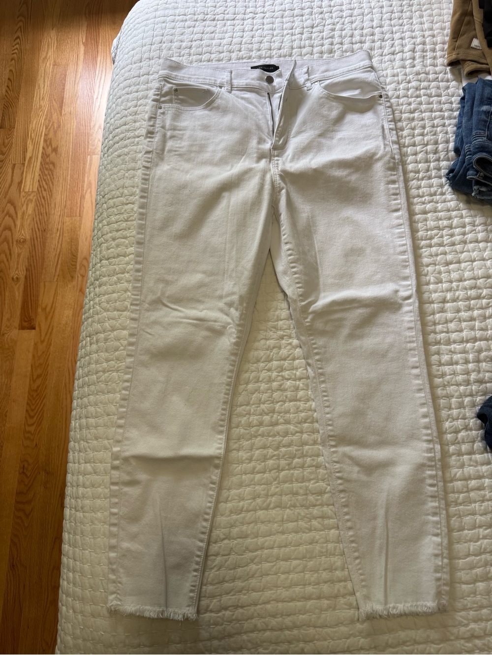 Ann Taylor White High Rise Skinny